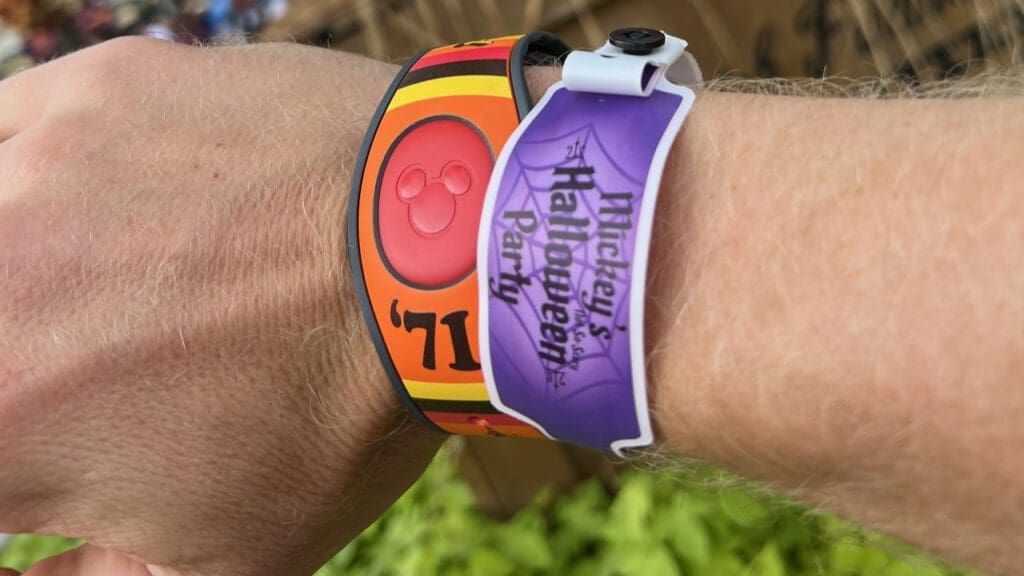 Halloween Party wristband distribution