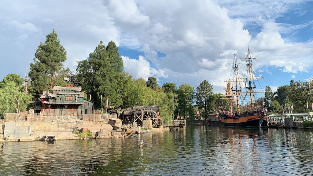 New Rivers of America Nighttime Show