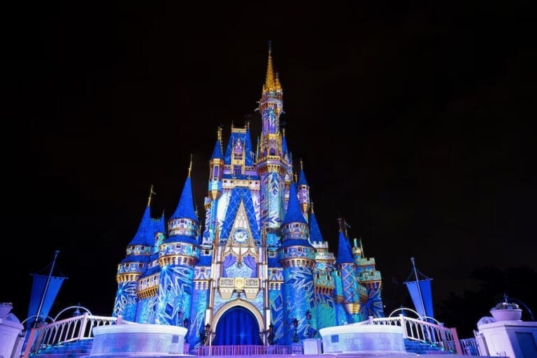 New: Frozen Holiday Surprise Coming to the Magic Kingdom!