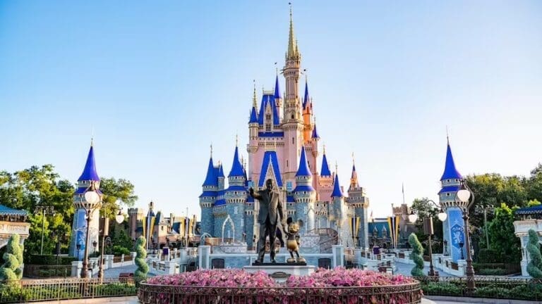 Should You Stay Onsite or Offsite at Disney World?