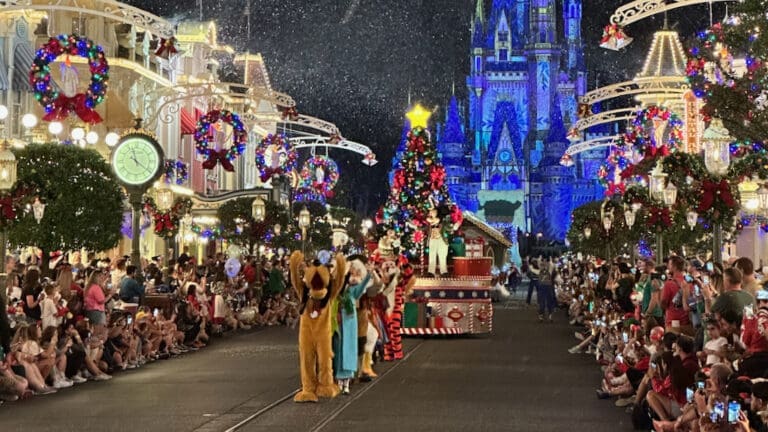 First Look at the Magic Kingdom Christmas Week Entertainment Line-Up